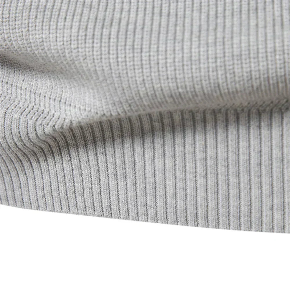 Sweter z zamkiem dzianinowy